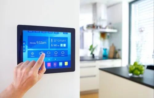 Voice Control vs App Control Smart Homes: Which is Better?