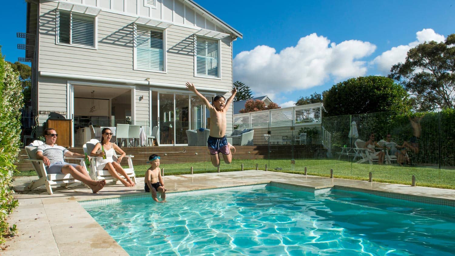 how to remove dead algae from pool without a vacuum