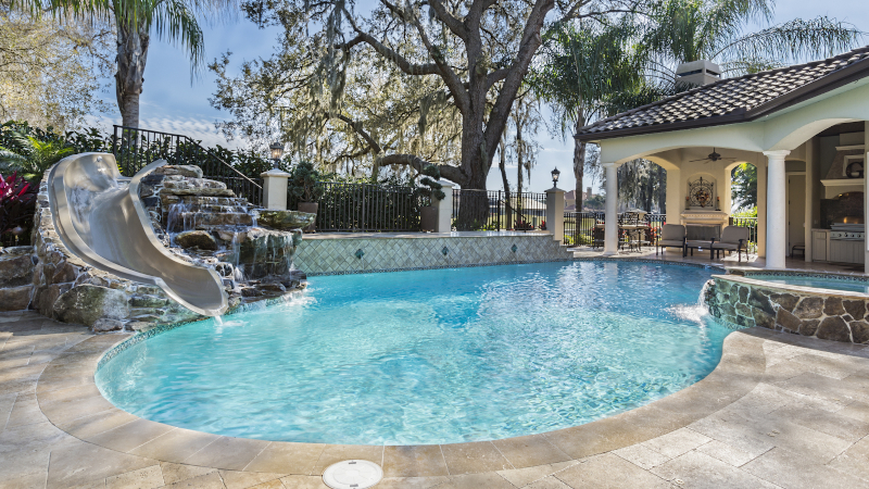 how much bleach for 10000 gallon pool